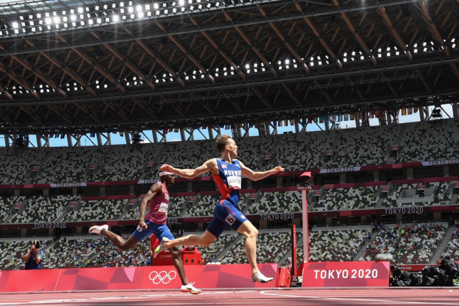Karsten Warholm deslumbró  en la pista de atletismo de los Juegos de Tokio-2020