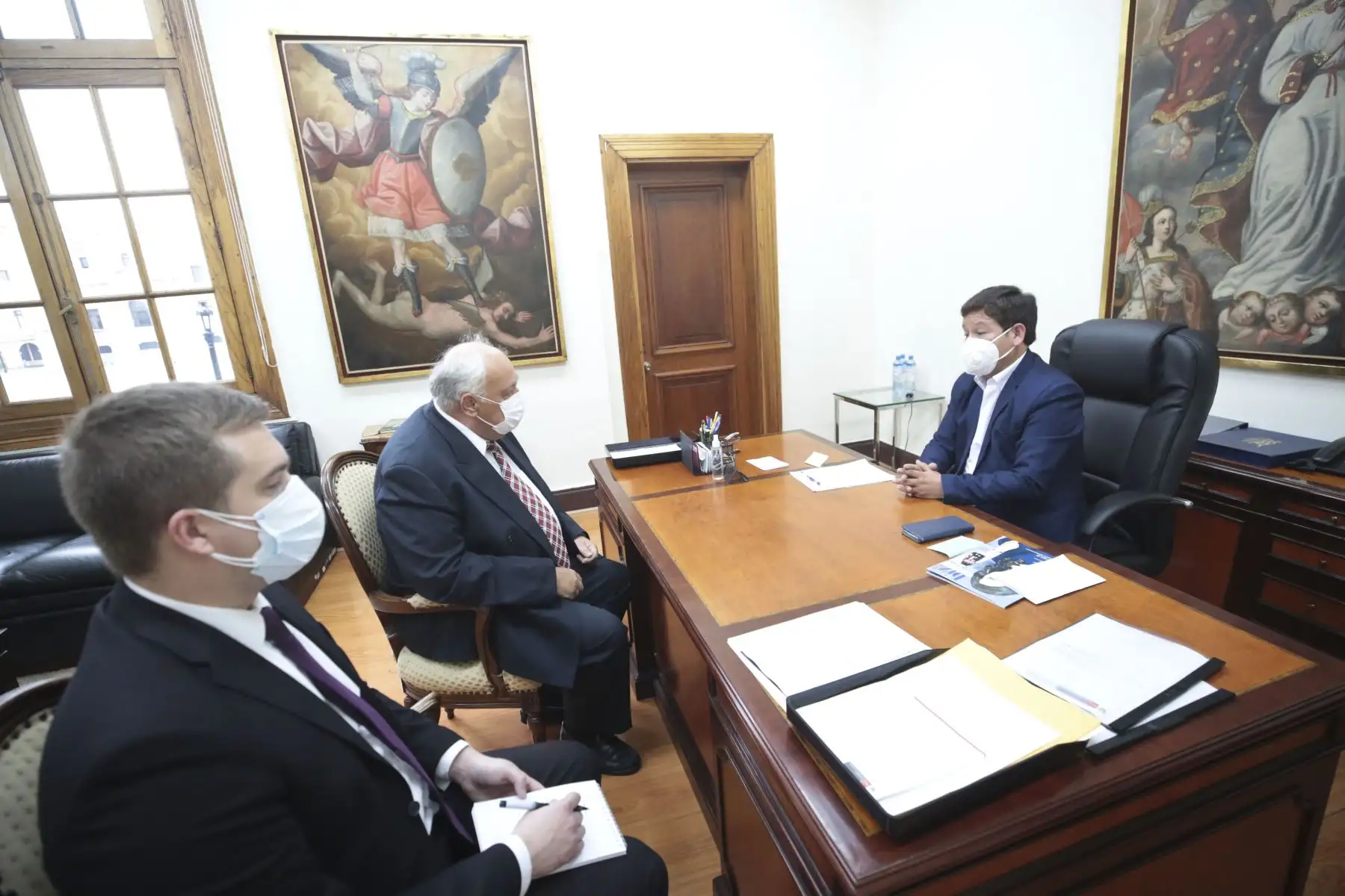 Presidente del Consejo de Ministros, Guido Bellido, se reúne con el embajador de Rusia, Igor V. Romanchénko.
Foto: PCM