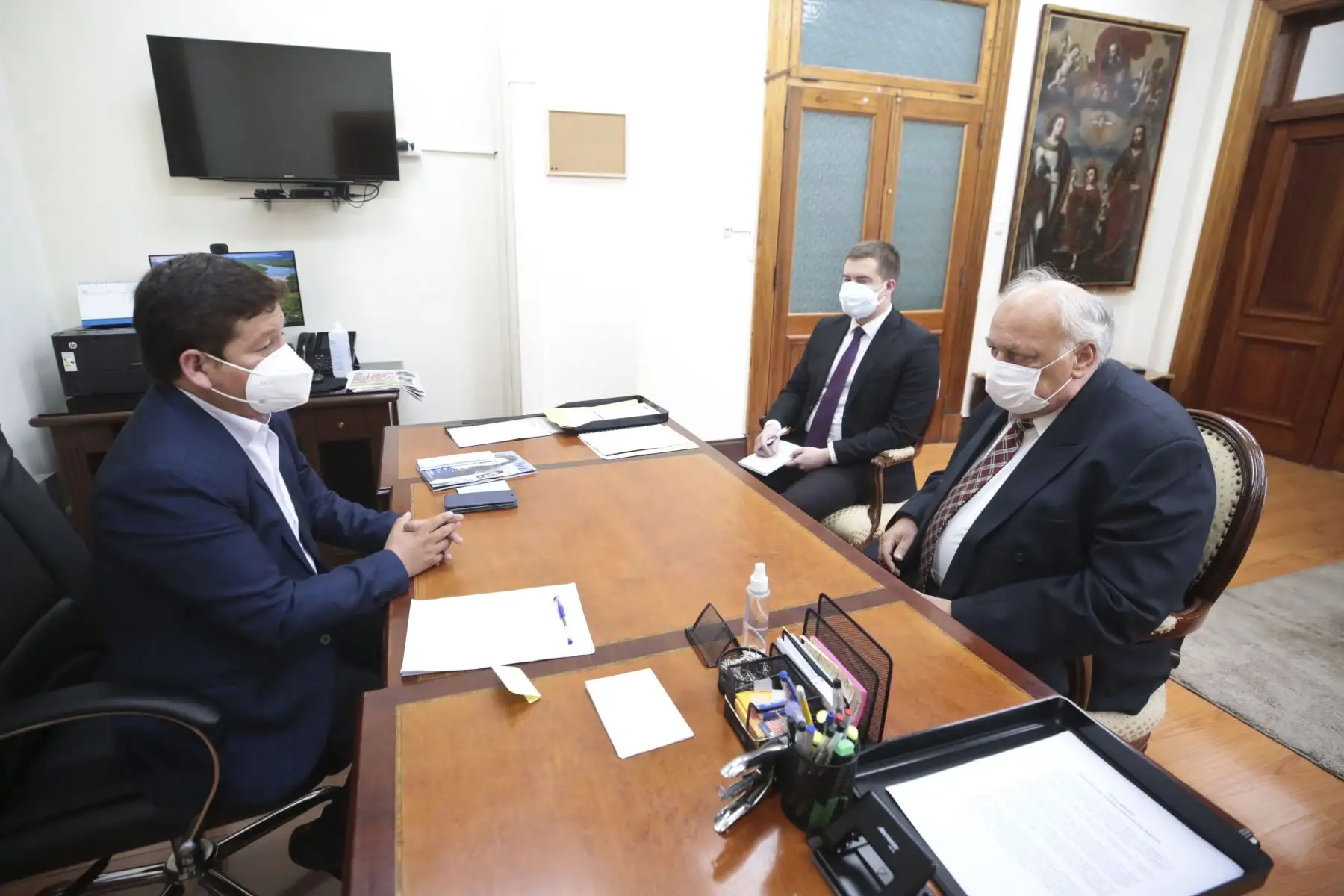 Presidente del Consejo de Ministros, Guido Bellido, se reúne con el embajador de Rusia, Igor V. Romanchénko.
Foto: PCM