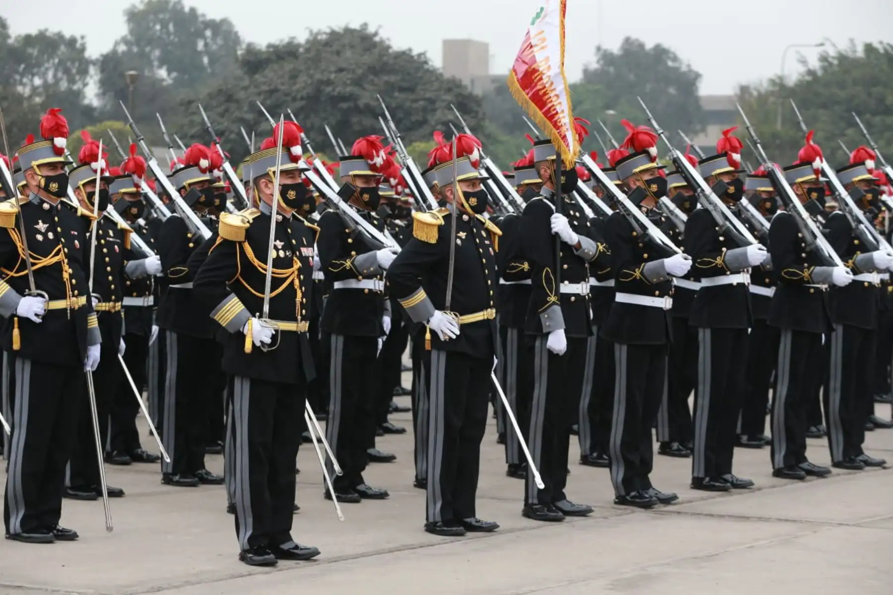 El general José Alberto Vizcarra Álvarez fue reconocido como Comandante General del Ejercito del Perú. La ceremonia se realizó en el Cuartel General del Ejército y fue encabezada por el ministro de Defensa, Walter Ayala.
Foto: Mindef