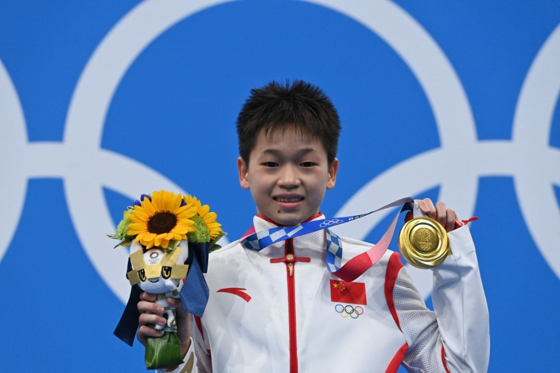 Quan Hongchan de apenas 14 años ya sabe lo que es la gloria olímpica
