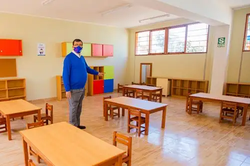 Vacunan a docentes rurales y alistan entrega de mascarillas a profesores y estudiantes.