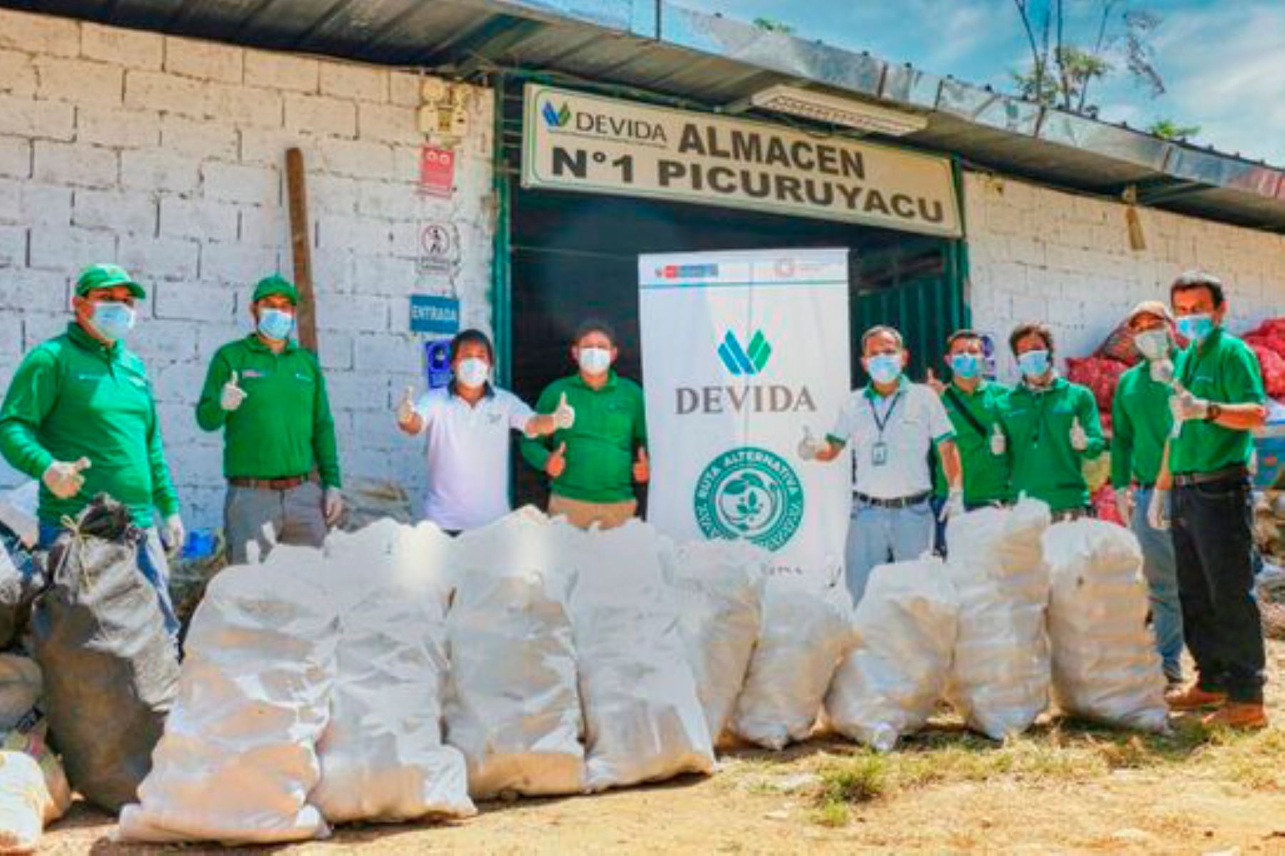 La campaña de recolección de envases se desarrolló durante un mes de trabajo del equipo técnico de la oficina zonal de Tingo María en el valle del Alto Huallaga. Foto: ANDINA/Devida