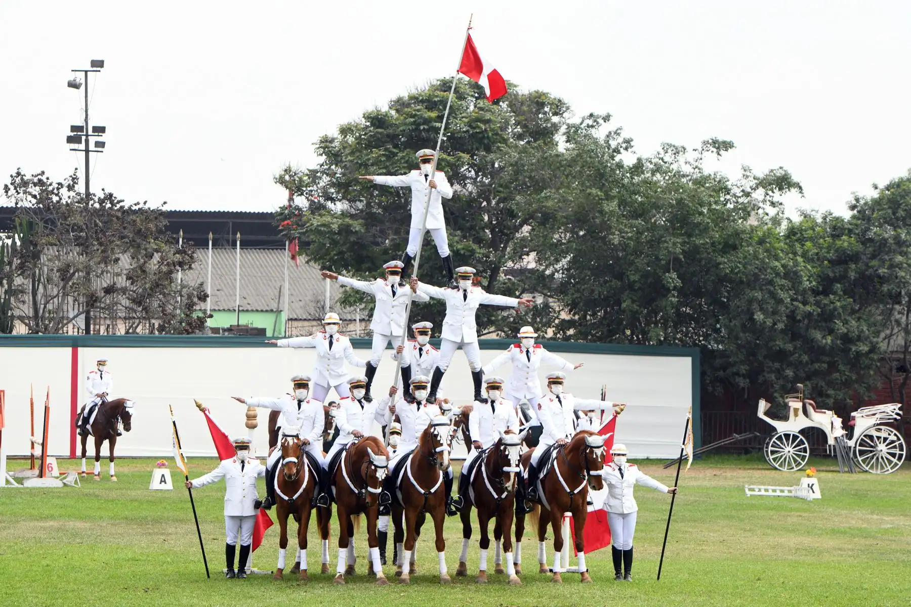 Ministro del Interior, Juan Carrasco Millones, participa en la ceremonia por el 197.° aniversario de la gloriosa Batalla de Junín y el Día de la Caballería Peruana, desarrollada en la sede de la Unidad Histórica de la Policía Montada - El Potao.
Foto: Mininter
