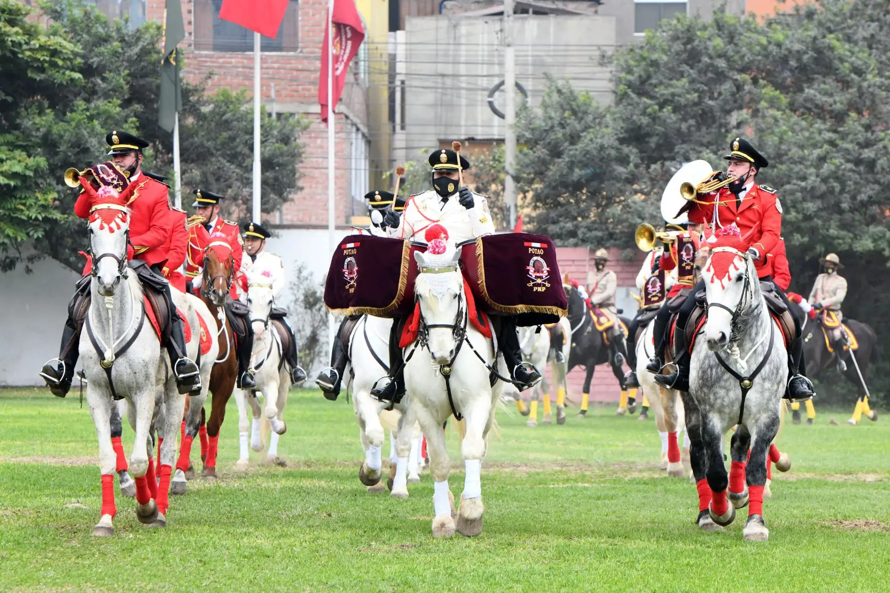 Ministro del Interior, Juan Carrasco Millones, participa en la ceremonia por el 197.° aniversario de la gloriosa Batalla de Junín y el Día de la Caballería Peruana, desarrollada en la sede de la Unidad Histórica de la Policía Montada - El Potao.
Foto: Mininter