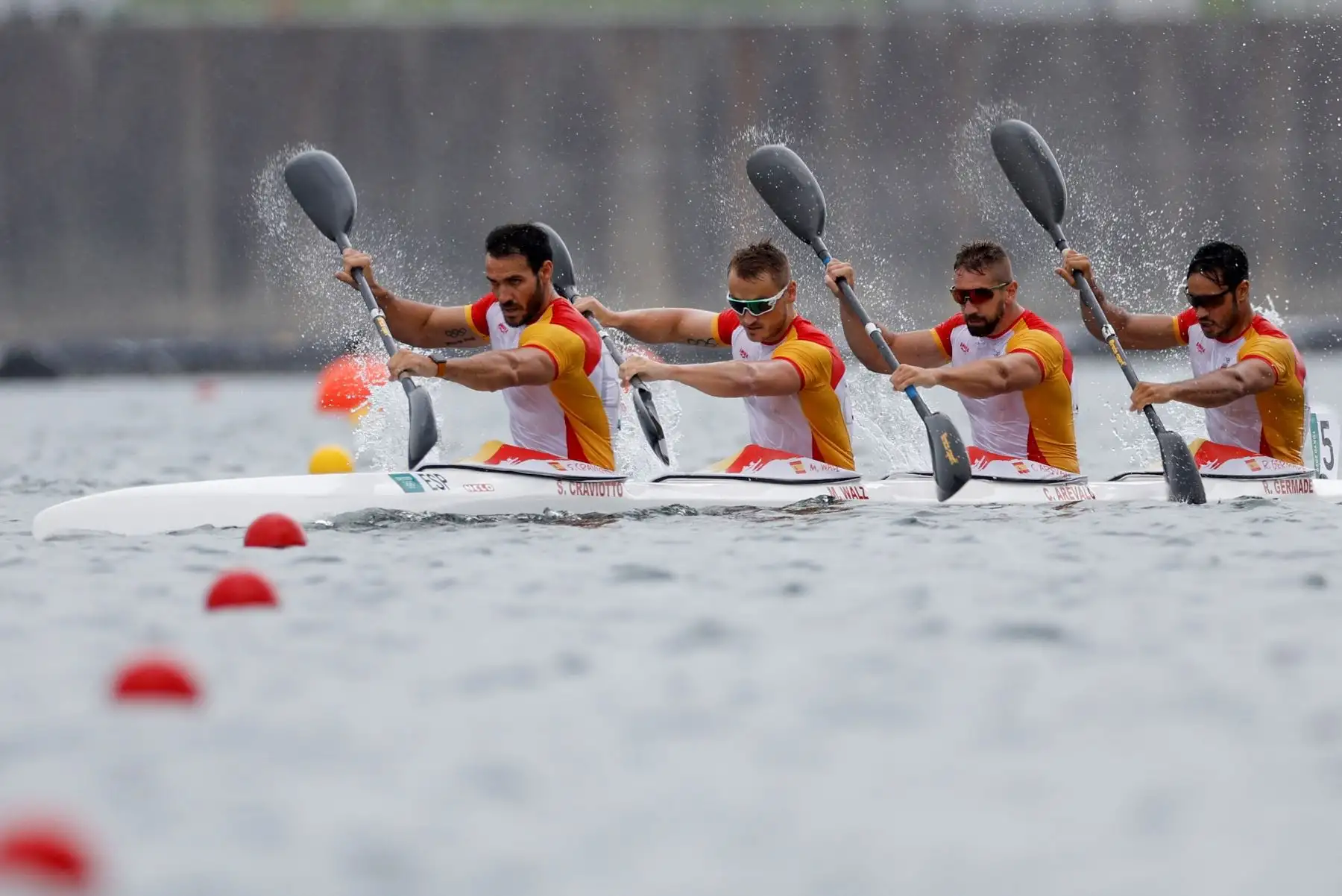 Saúl Craviotto, Marcus Walz, Carlos Arévalo y Rodrigo Germade de España consiguen medalla de plata en 500m kayak cuádruple masculino por el piragüismo, en esprint de los Juegos Olímpicos 2020. Foto: EFE