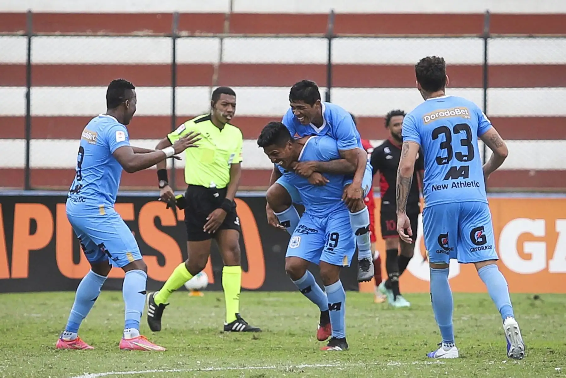 Binacional ganó 1-0 a UTC, Carlos Uribe marcó el gol del triunfo, el atacante del cuadro juliaqueño anotó el único gol del encuentro en el tiempo extra del partido por la fecha 5 de la Fase 2. Foto: La Liga