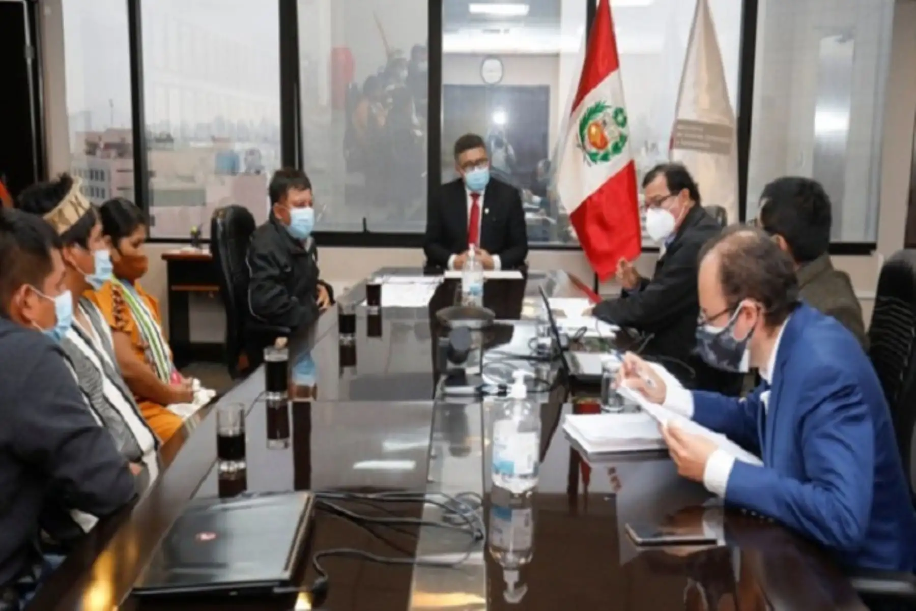 El ministro de Vivienda, Geiner Alvarado, se comprometió a enviar equipos técnicos a Mazamari para escuchar las demandas de la población y ver la problemática que los afecta.