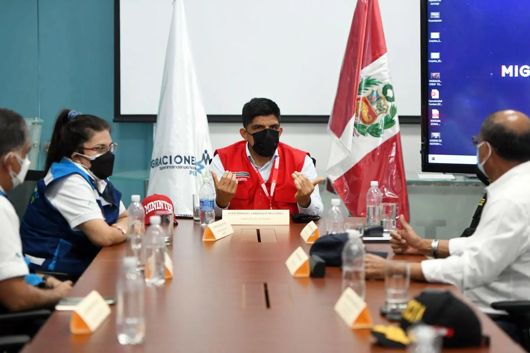 Tumbes: Ministro del Interior Juan Carrasco Millones, pide a policías priorizar denuncias de violencia hacia la mujer.

Foto:ANDINA/ MININTER