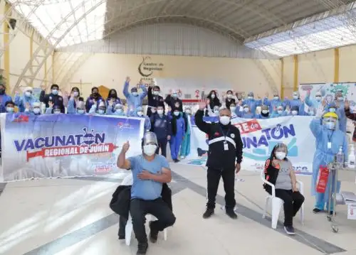 Más de 58,000 personas recibieron la vacuna contra la covid-19 en Junín, destacó el Gobierno Regional.