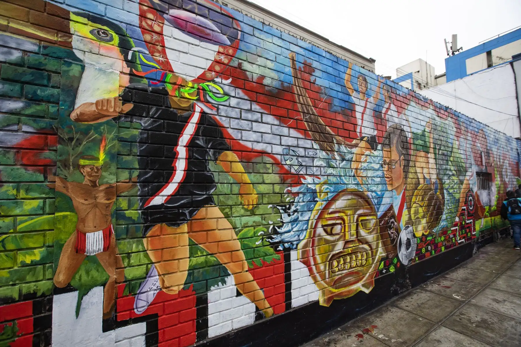 La organización “Sentimiento Blanquirrojo” y vecinos del Cercado presentaron el "Mural por la Paz”, acompañados por el alcalde de Lima, Jorge Muñoz. 

Foto:ANDINA/ Municipalidad de Lima