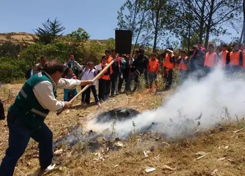 El Minam y el Sernanp, hacen un llamado a la acción ciudadana a través de la iniciativa “Voluntarios de la naturaleza contra el fuego”, que busca involucrar activamente a las personas en una estrategia de difusión de las acciones preventivas ante este tipo de emergencias. ANDINA/Difusión