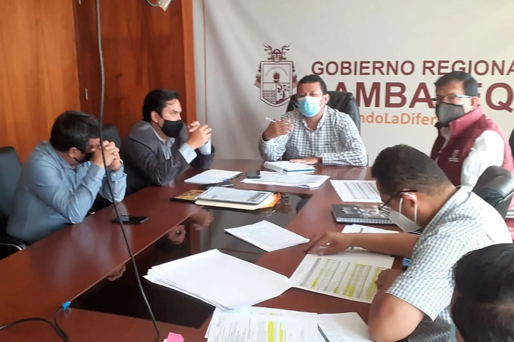 Autoridades de salud de la región Lambayeque diseñan estrategia de respuesta a la tercera ola de covid-19.