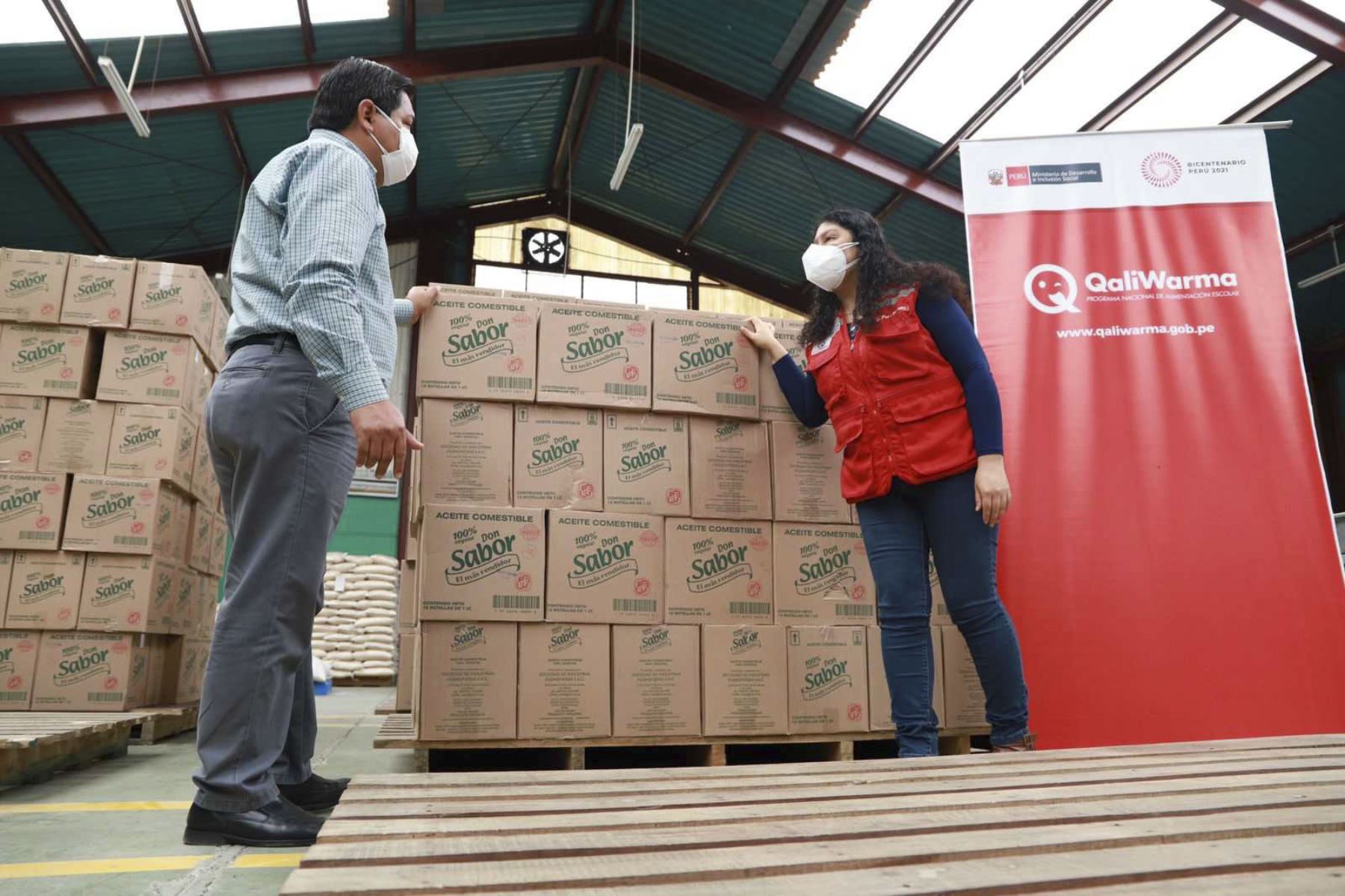 Los alimentos llegaron al almacén del Programa de Complementación Alimentaria de Nuevo Chimbote. Foto: ANDINA/Difusión