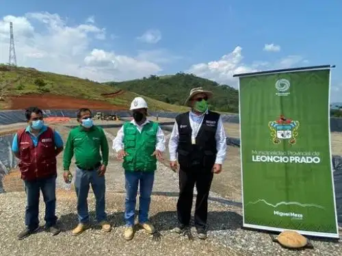Tingo María celebra el cierre de botadero La Muyuna que contaminaba las aguas del río Huallaga y la entrada en funcionamiento de celda transitoria, una nueva infraestructura que permitirá gestionar de manera adecuada los residuos sólidos de esa ciudad ubicada en Huánuco. ANDINA/Difusión