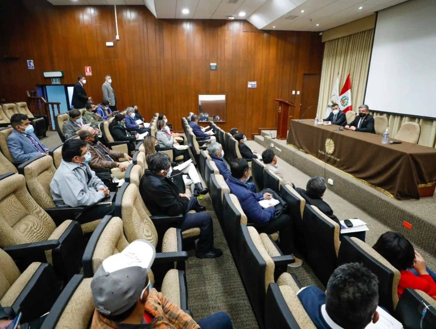 El Ministerio de Energía y Minas (Minem) inicia diálogo con sindicatos de Shougang y autoridades de Marcona, región Ica. Foto: ANDINA/difusión.