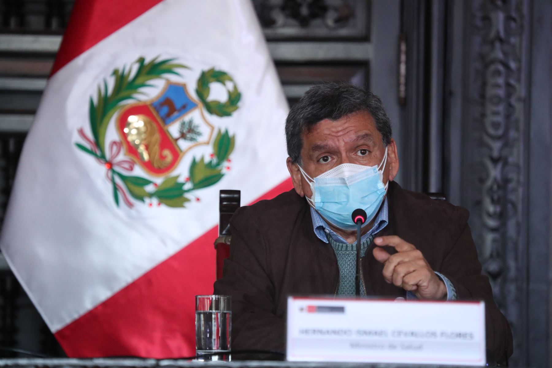 Minsa se compromete a vacunar a toda la población a la mayor brevedad, afirmó el ministro de Salud, Hernando Cevallos. Foto: ANDINA.