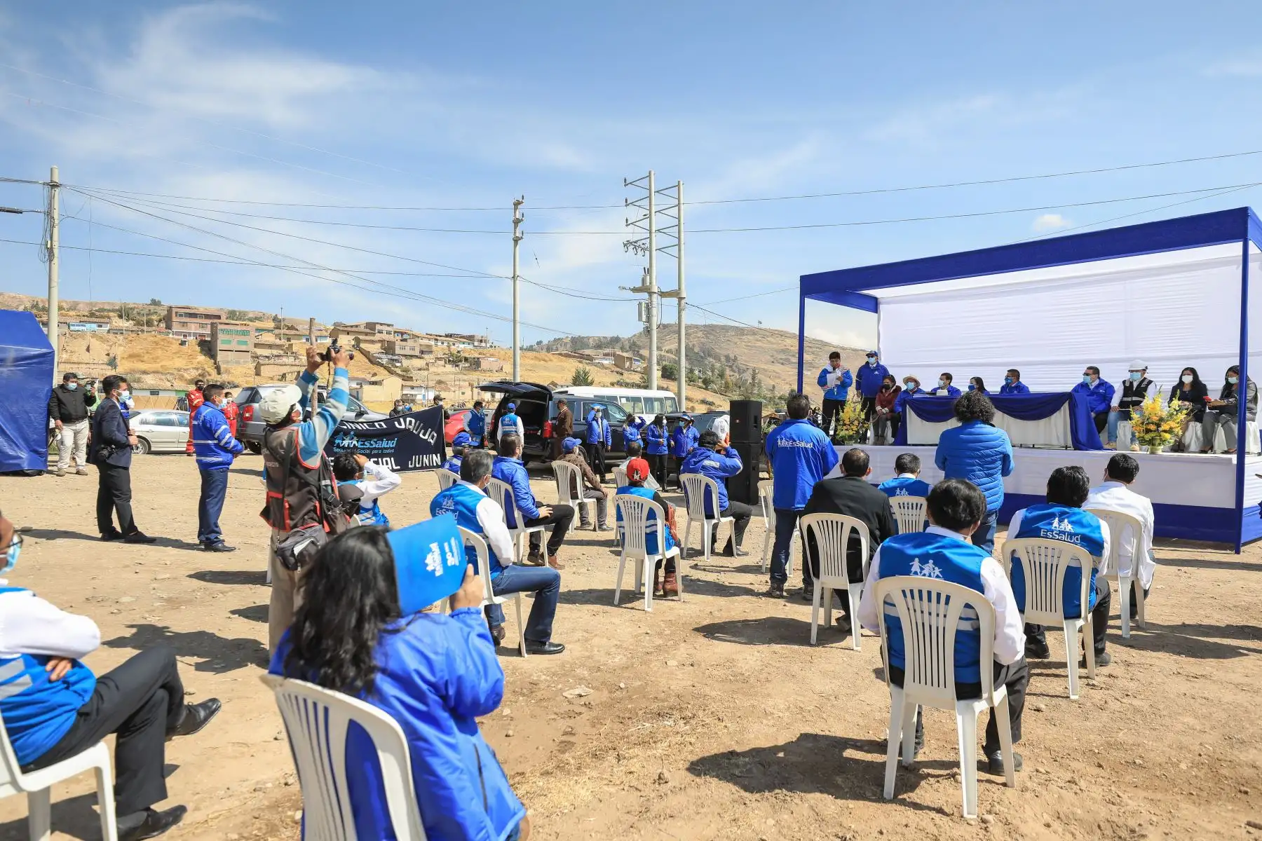 Presidente de EsSalud Dr. Mario Carhuapomal viajó a la región Junín para supervisar los avances en construcción del Hospital Bicentenario de Jauja, 1 de los 13 hospitales modulares que proyectan  inaugurar. Foto: ANDINA/Essalud