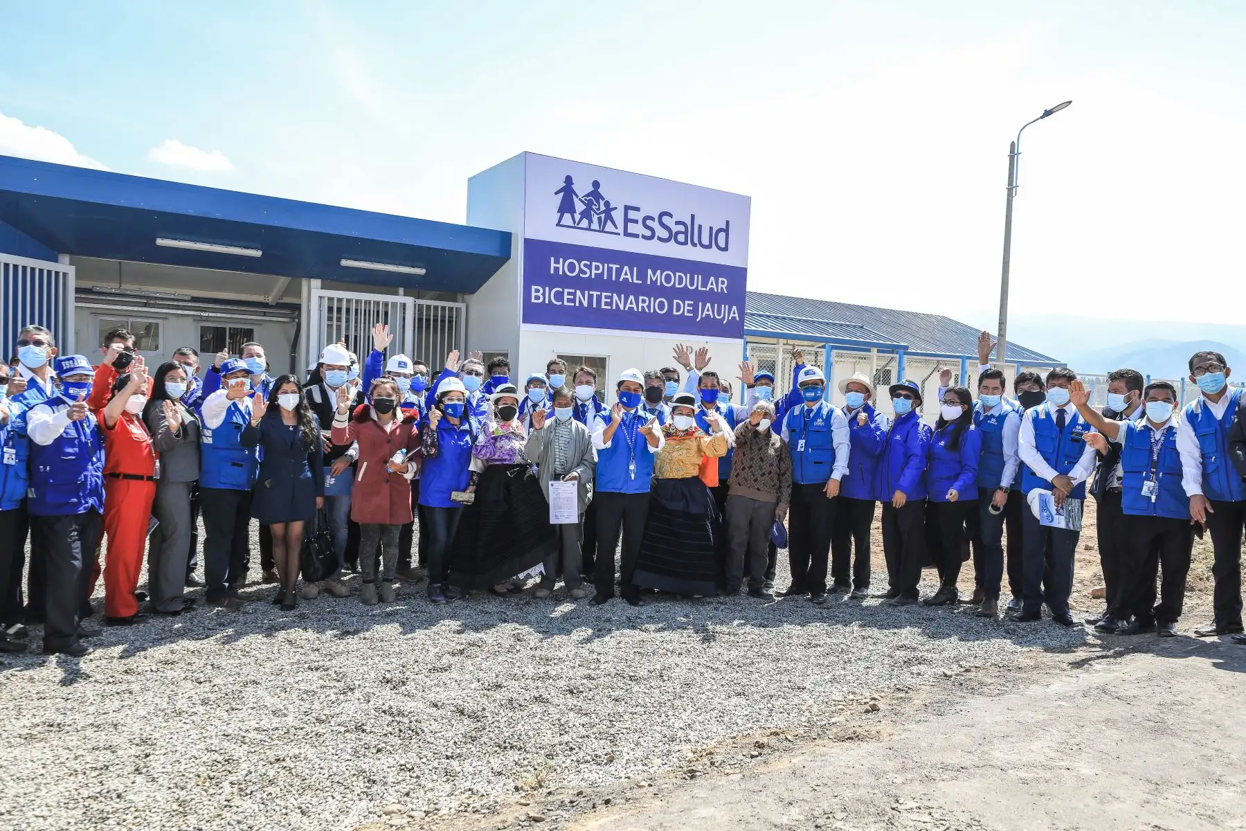 Presidente de EsSalud Dr. Mario Carhuapomal viajó a la región Junín para supervisar los avances en construcción del Hospital Bicentenario de Jauja, 1 de los 13 hospitales modulares que proyectan  inaugurar. Foto: ANDINA/Essalud