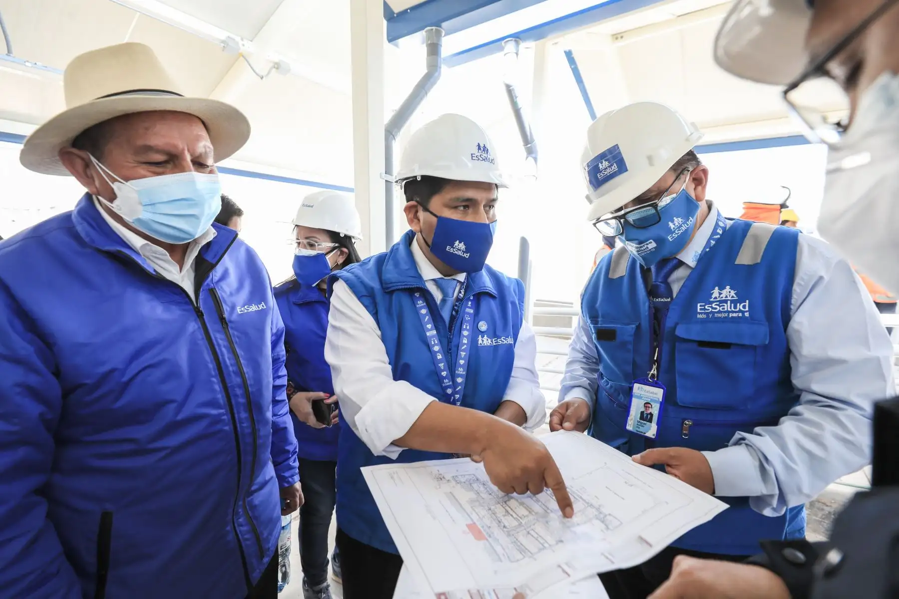 Presidente de EsSalud Dr. Mario Carhuapomal viajó a la región Junín para supervisar los avances en construcción del Hospital Bicentenario de Jauja, 1 de los 13 hospitales modulares que proyectan  inaugurar. Foto: ANDINA/Essalud