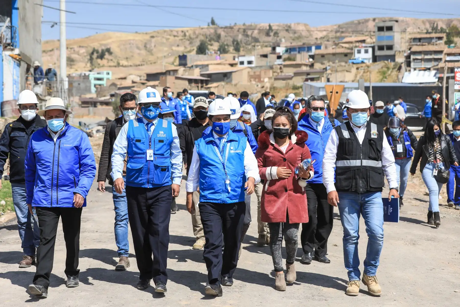 Presidente de EsSalud Dr. Mario Carhuapomal viajó a la región Junín para supervisar los avances en construcción del Hospital Bicentenario de Jauja, 1 de los 13 hospitales modulares que proyectan  inaugurar. Foto: ANDINA/Essalud