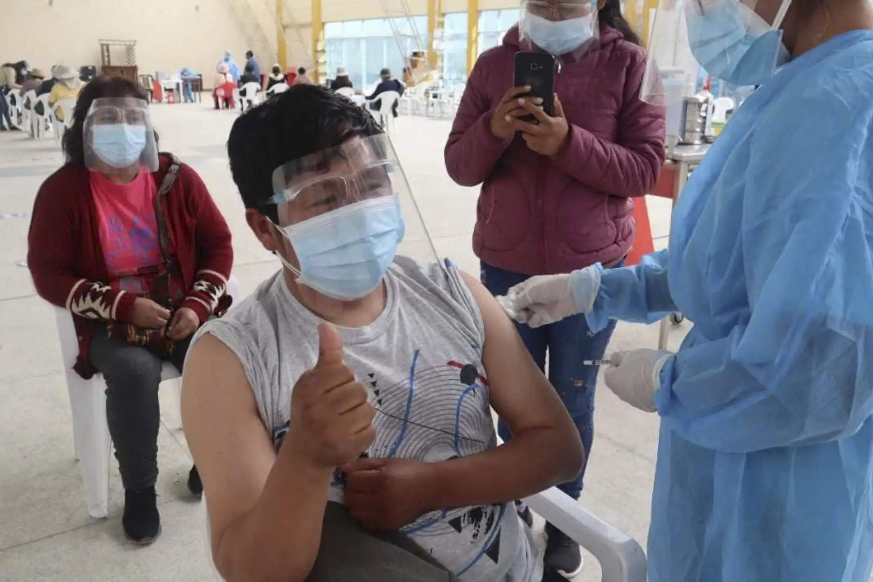 Mañana sábado se retomará la aplicación de la segunda dosis en la región Junín. Foto: ANDINA/Difusión
