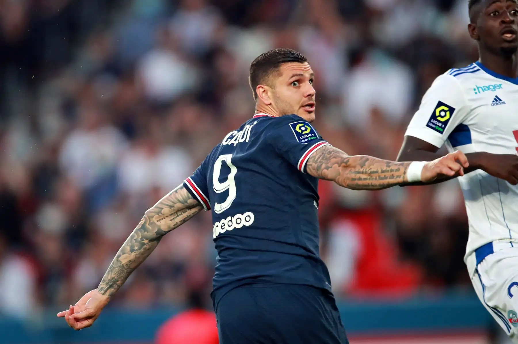 Mauro Icardi del Paris Saint Germain en acción durante el partido de la liga francesa, en el estadio Parque de los Príncipes. Foto: EFE