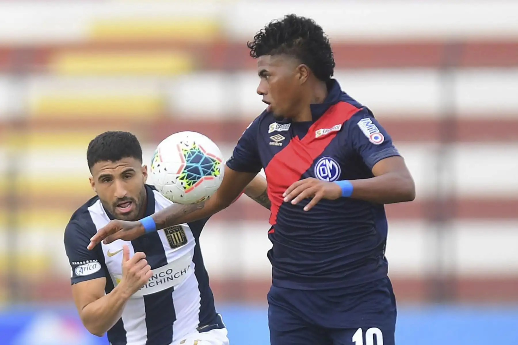 Alianza Lima se enfrenta a Deportivo Municipal en un partido por por la sexta jornada de la Fase 2 en la Liga 1 del fútbol peruano en el Estadio Miguel Grau del Callao. Foto: Liga 1