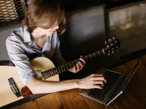 Emprendimiento musical online