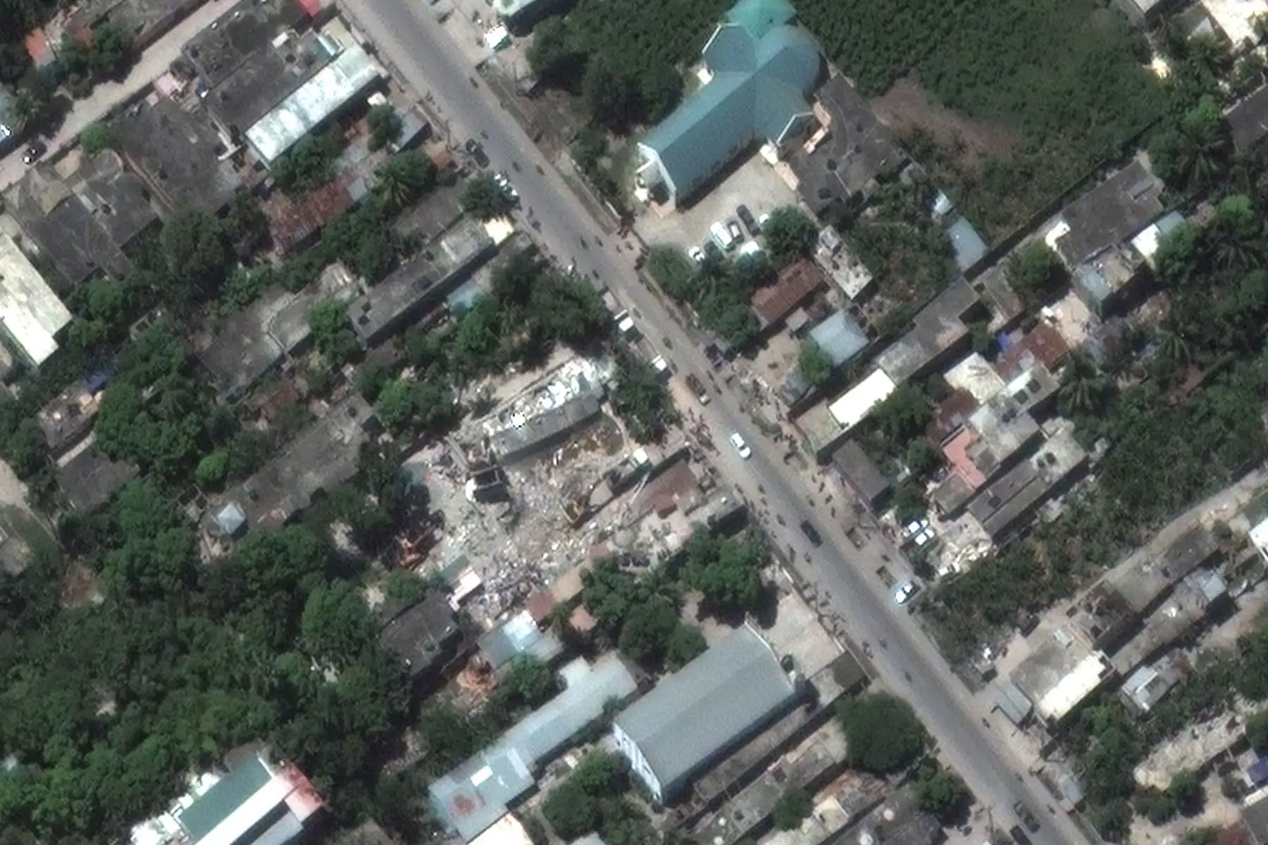 Imagen satelital distribuida  por Maxar Technologies muestra una descripción general de la ciudad de las calles en Haití  después de que un terremoto de magnitud 7.2 sacudiera la península suroeste del país.
Foto: AFP