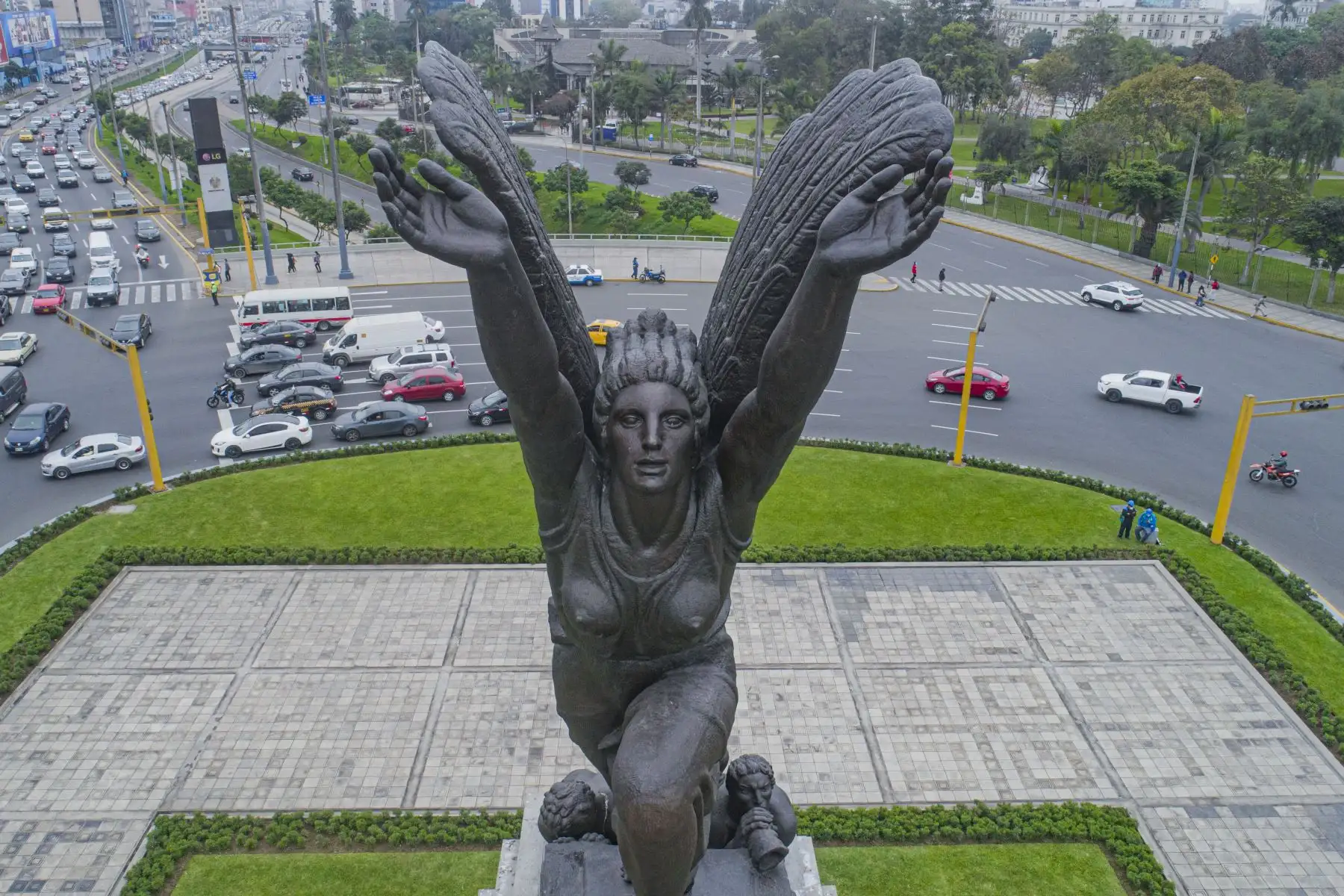 El alcalde de Lima, Jorge Muñoz entrega totalmente restaurado el monumento a Miguel Grau Seminario, en el marco de la recuperación integral del Centro Histórico de Lima y en conmemoración del bicentenario de la independencia del Perú.
Foto: MML