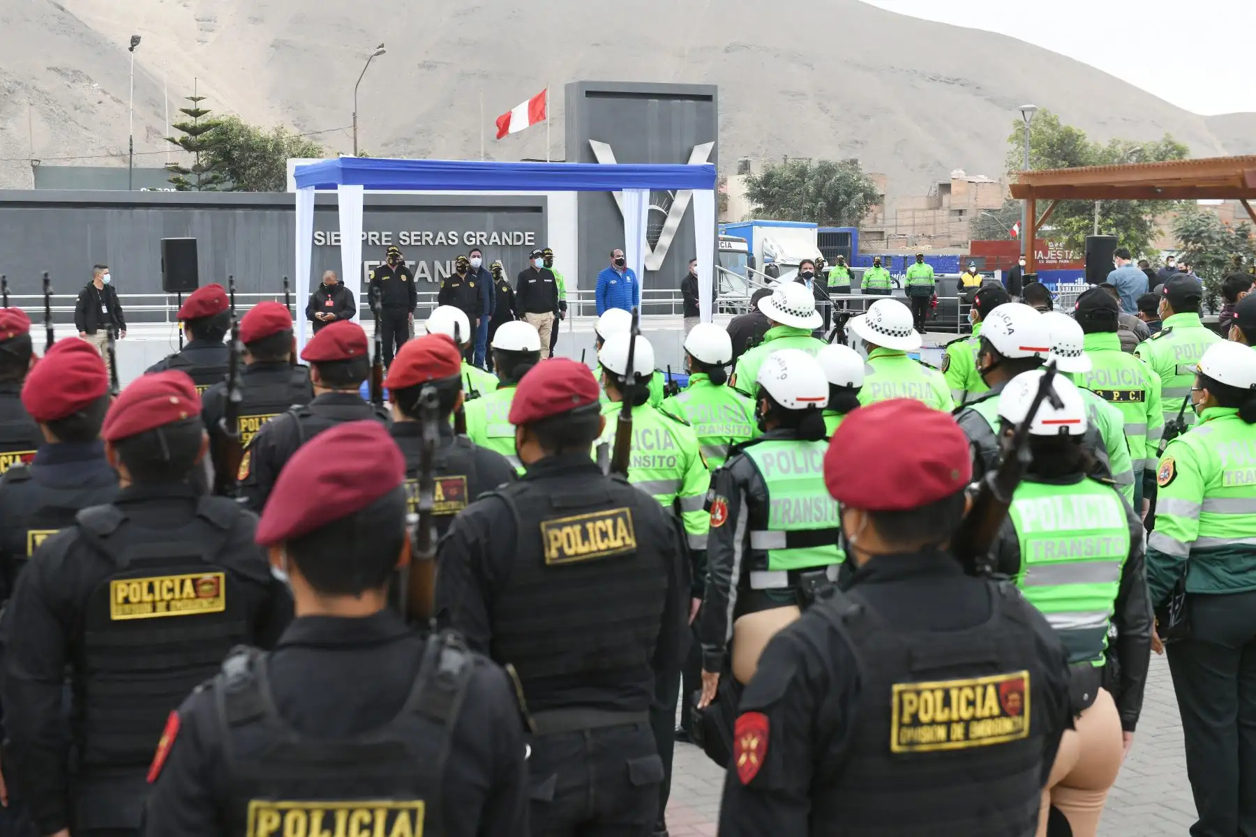 Titular del sector Interior participó en la presentación de 100 policías que reforzarán la seguridad en el distrito de Ventanilla. Foto: ANDINA/Difusión