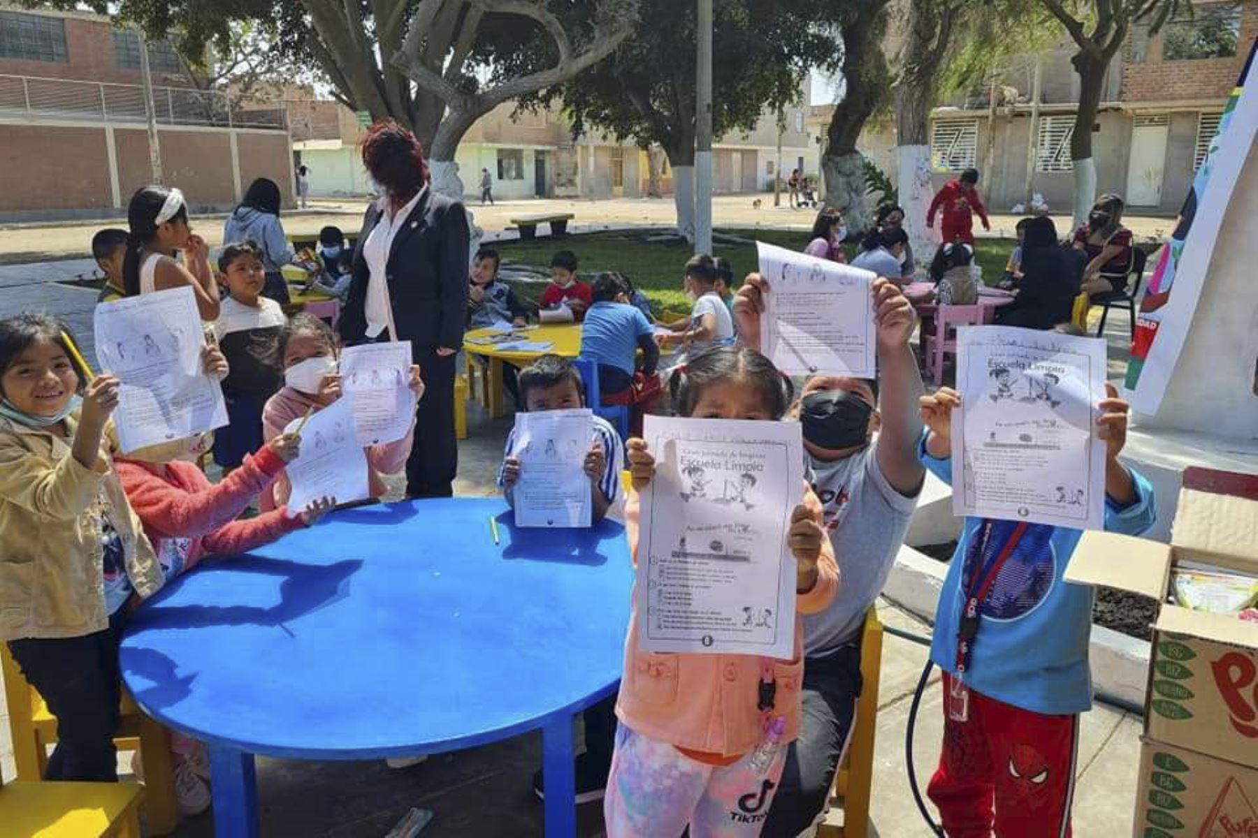 Más de 100 niños de los pueblos jóvenes Primero de Junio y El Bosque, en el distrito chiclayano de La Victoria, participan en el programa municipal. Foto: ANDINA/Difusión
