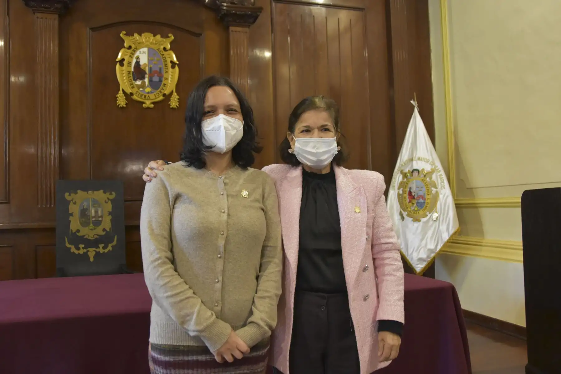 La titular del Ministerio de la Mujer y Poblaciones Vulnerables, Anahí Durand, y la rectora de la UNMSM, Jeri Ramón Ruffner, coincidieron en la importancia de impulsar este tipo de iniciativa que desarrolla el Programa Aurora. ANDINA/ UNMSM