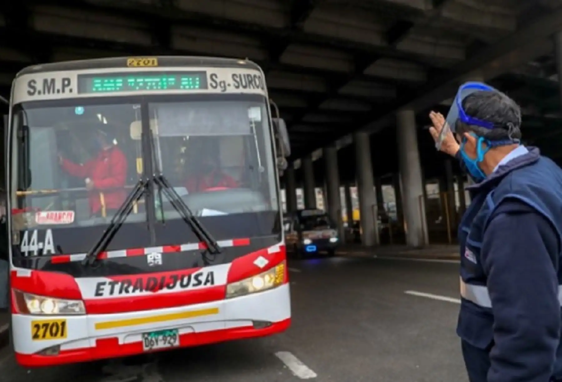 El trámite para obtener la autorización del servicio de transporte público de pasajeros a nivel nacional tiene una duración aproximada de 17 días, informó el MTC.