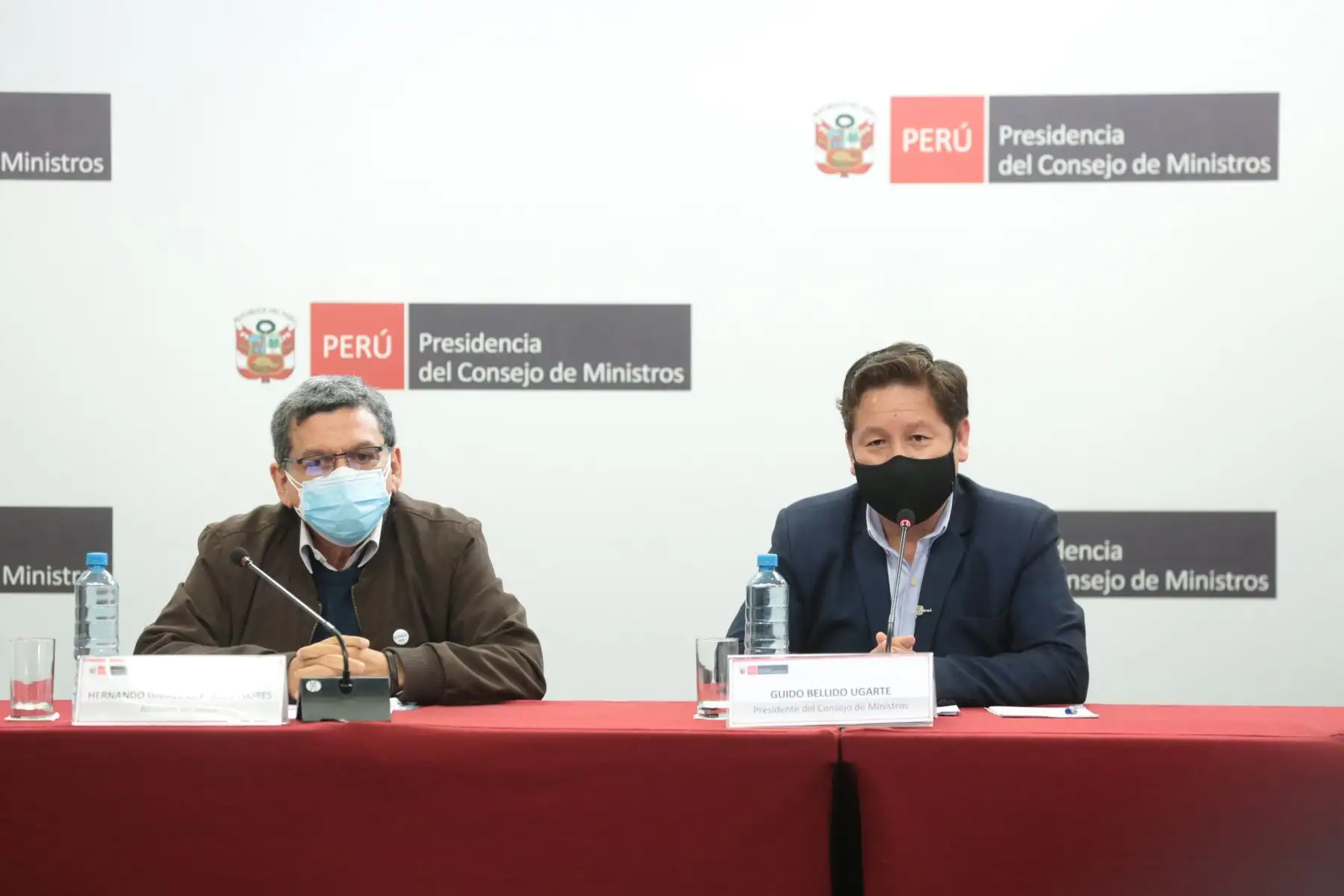 El jefe de Gabinete, Guido Bellido, junto con el ministro de Salud Hernando Cevallos informan sobre acuerdos adoptados en sesión del Consejo de Ministros. Foto: ANDINA/PCM