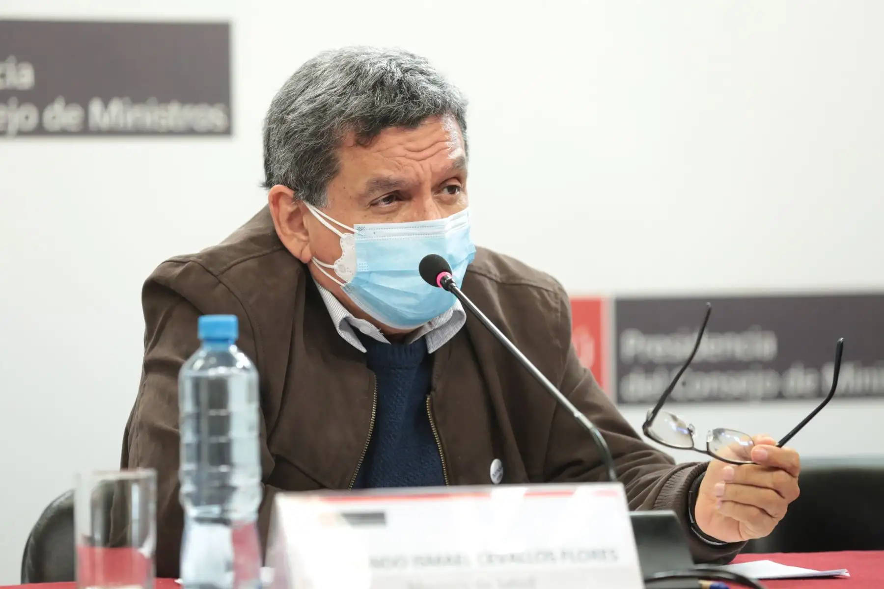 El jefe de Gabinete, Guido Bellido, junto con el ministro de Salud Hernando Cevallos informan sobre acuerdos adoptados en sesión del Consejo de Ministros. Foto: ANDINA/PCM