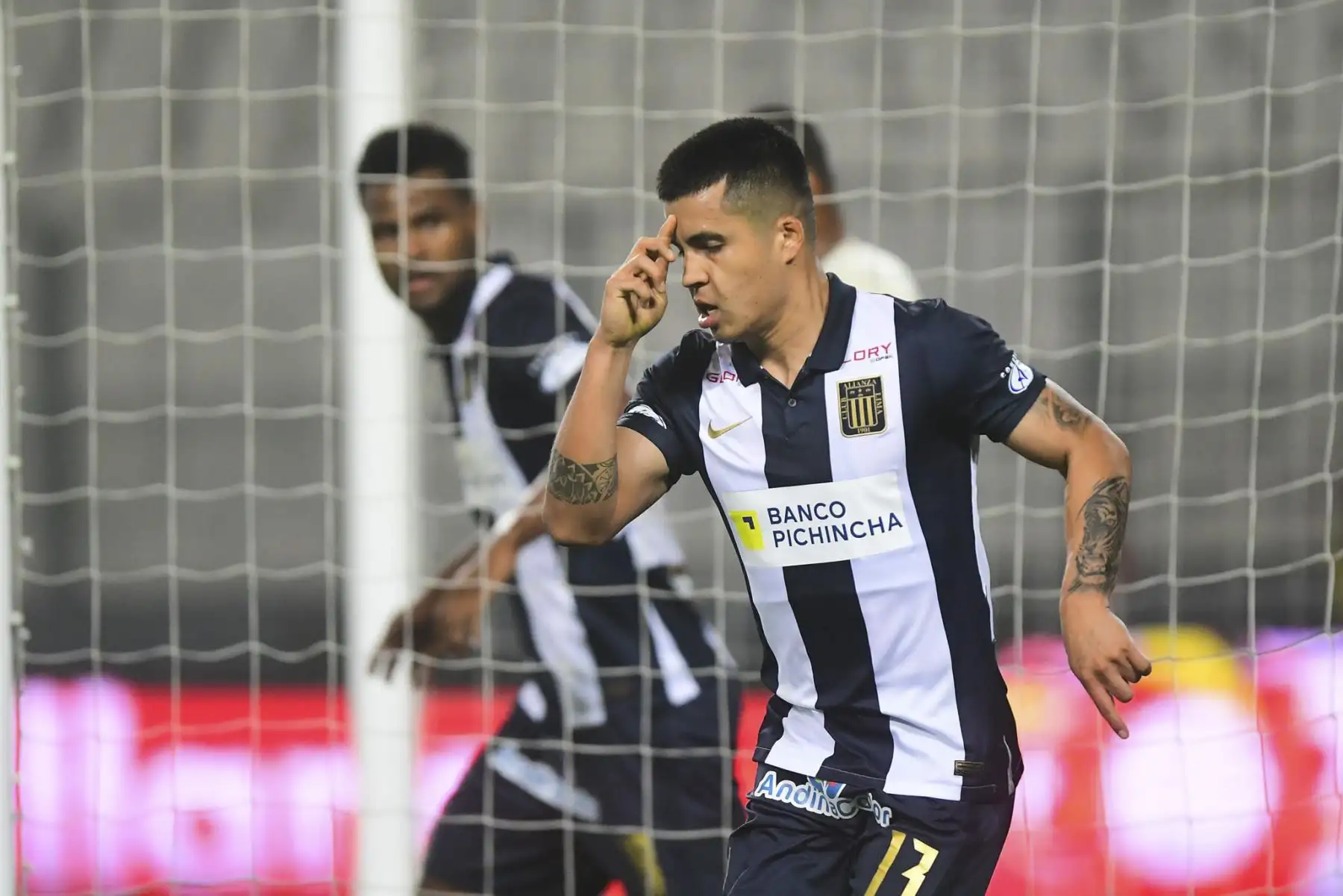 Ricardo Lagos de Alianza Lima celebra anotación de gol en el clásico peruano por un partido de la fecha 7 de la Fase 2 de la Liga 1 desde el Estadio Nacional. Foto: La Liga