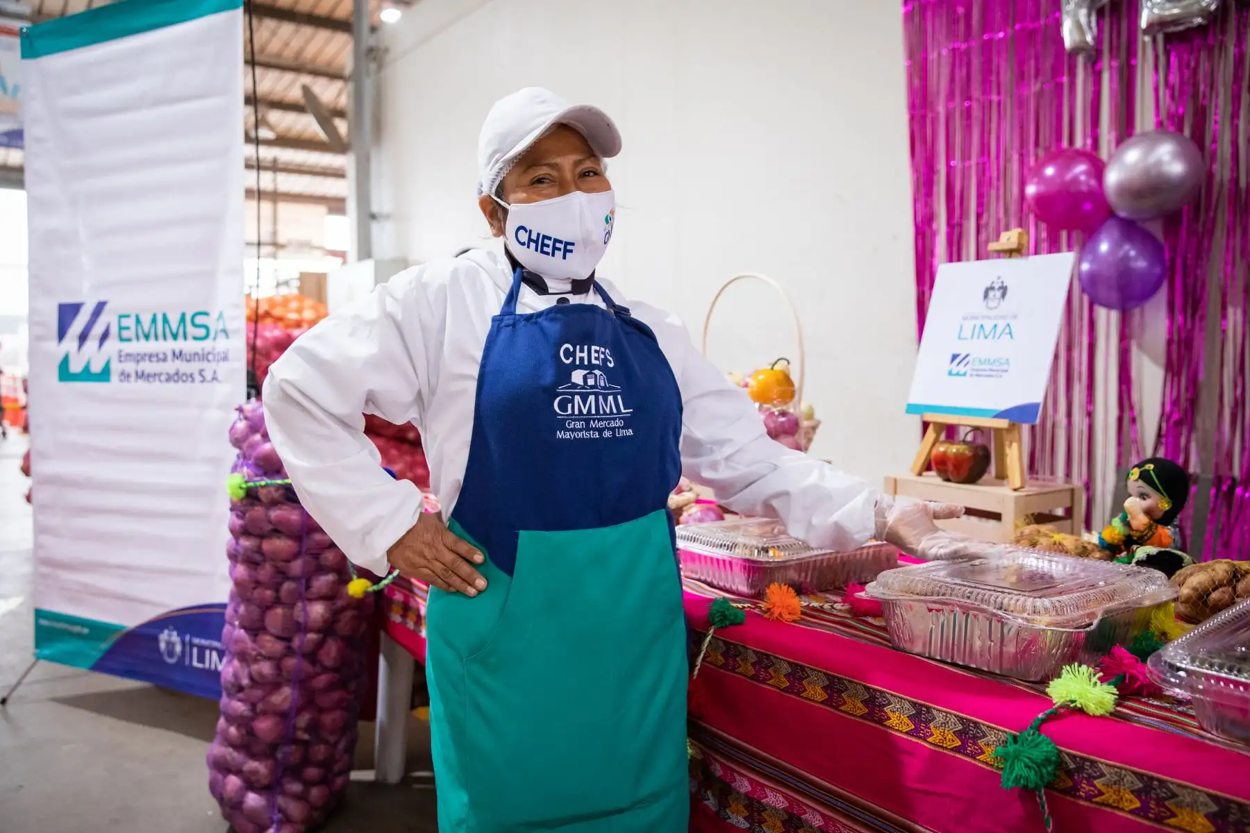 La Empresa Municipal de Mercado S.A. de  la Municipalidad de Lima organizó el Festival de la Cebolla en el Gran Mercado Mayorista de Lima , donde se prepararon diversos platos a base de este producto.
Foto: MML