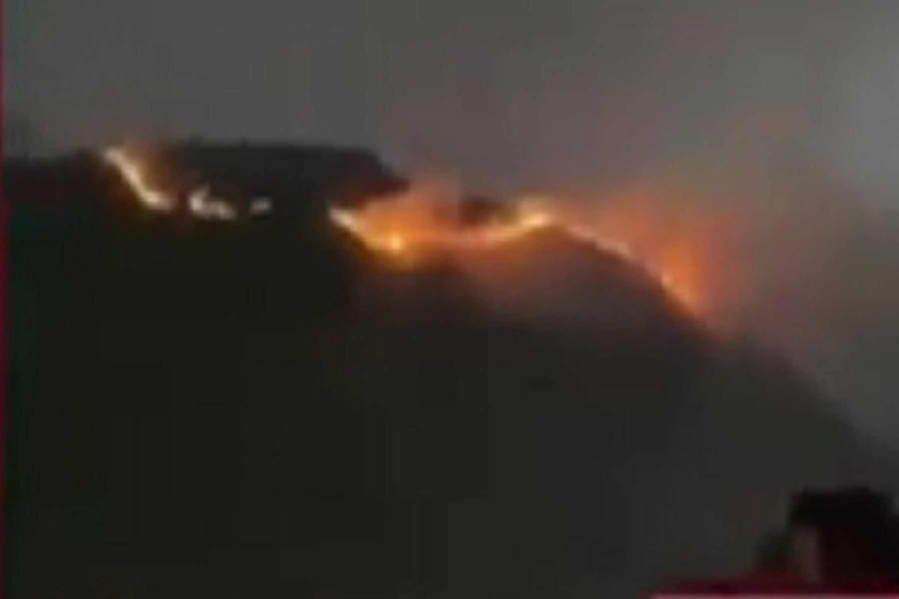 También se busca que el Ejército participe en los trabajos para liquidar el dantesco incendio forestal que se registra desde el último martes en la comunidad campesina de Sondorf, en el distrito de Limatambo, provincia de Anta.