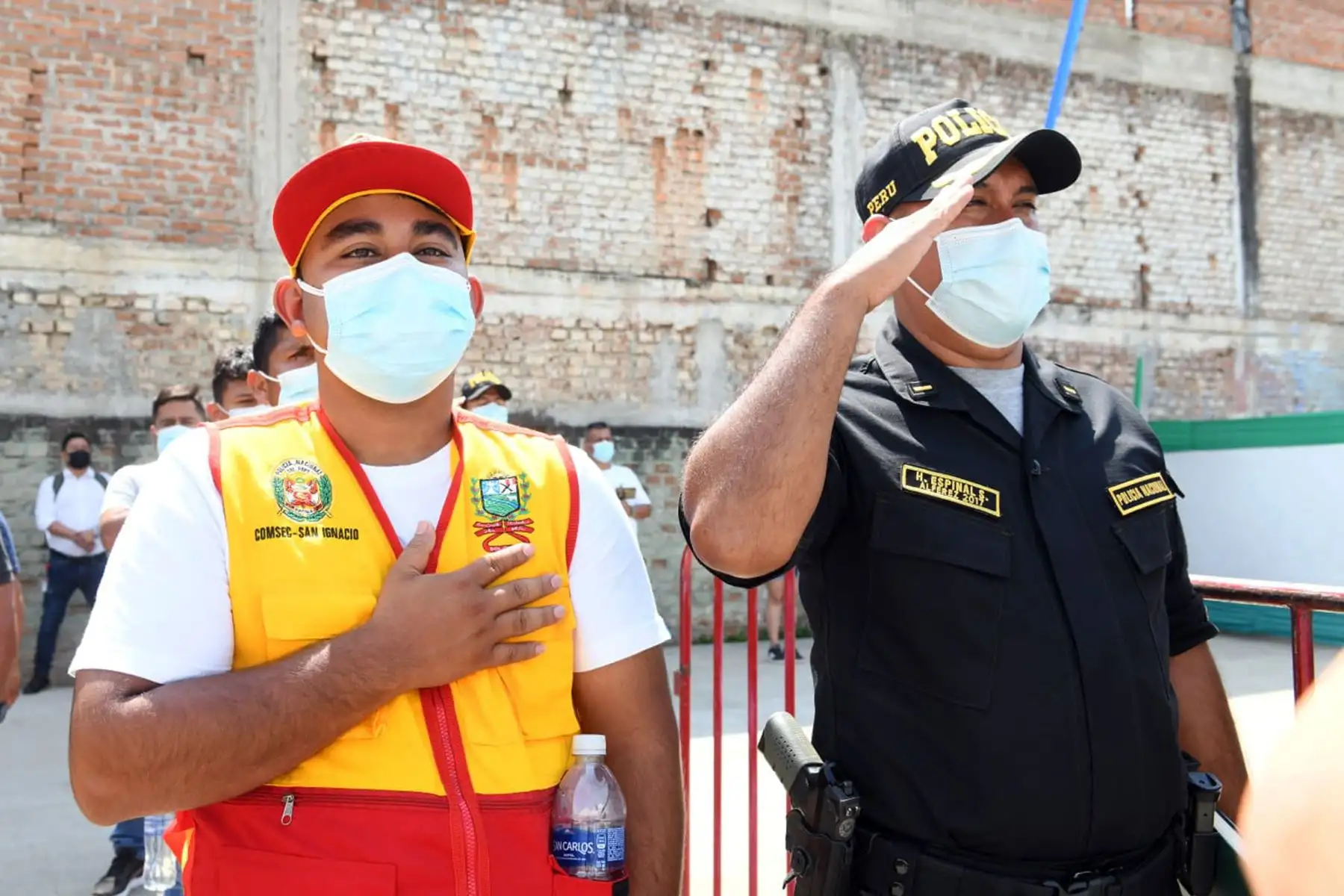 Ministro del Interior, Juan Carrasco, llega a la provincia de Bagua  y Utcubamba en  Amazonas, donde toma juramento a las juntas vecinales y redes de cooperantes que trabajarán de la mano con la 
Policía Nacional  en beneficio de la ciudadanía.
Foto: Mininter