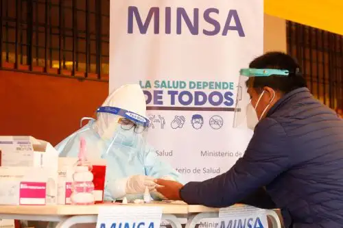 El Minsa señala que, hasta las 22:00 horas del 19 de agosto, se han procesado muestras para 16 millones 332,153 personas por el covid-19. ANDINA/ Minsa