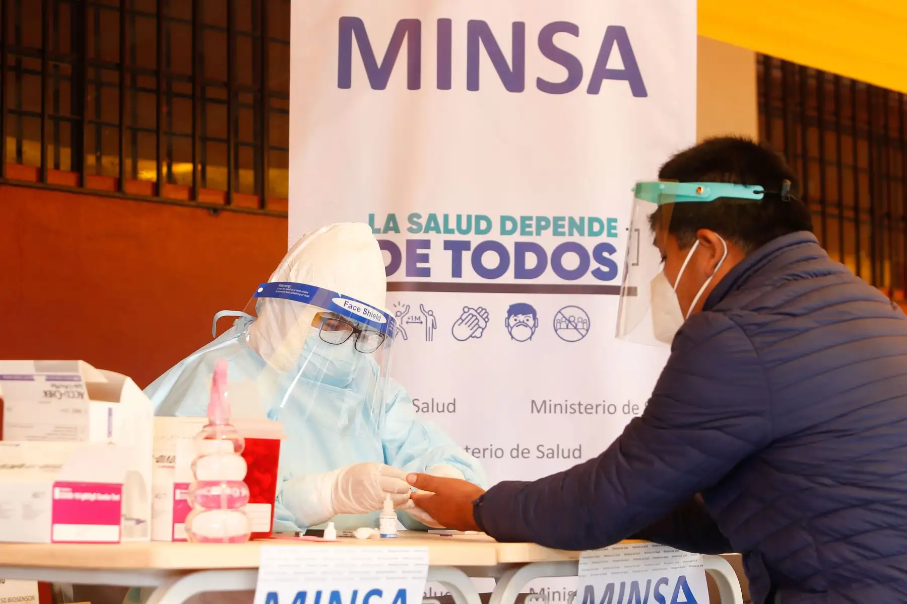 El Minsa señala que, hasta las 22:00 horas del 19 de agosto, se han procesado muestras para 16 millones 332,153 personas por el covid-19. ANDINA/ Minsa