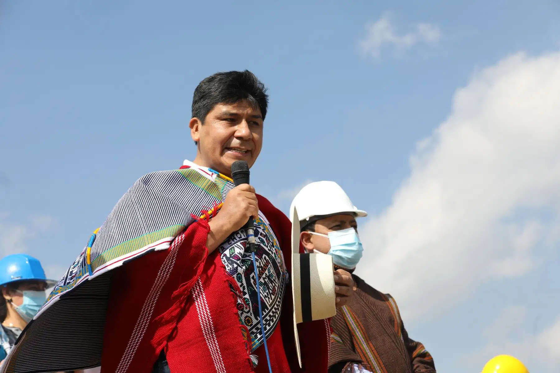 El presidente de EsSalud, Mario Carhuapoma, supervisó los avances de las obras del Hospital Modular de Chota, ubicado en la Comunidad Pingobamba, que será entregado a fines de septiembre. Foto: EsSalud