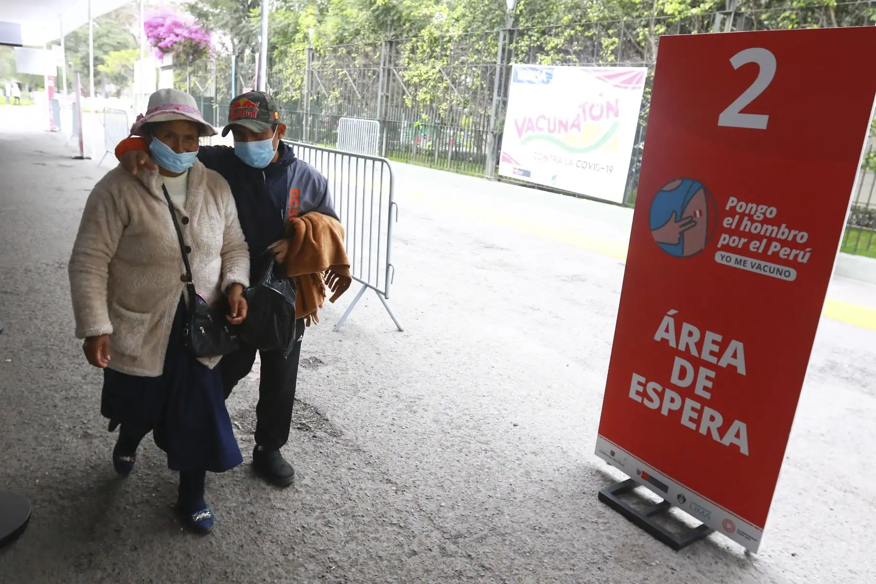 Así se desarrolla el 5to Vacunatón contra la covid-19, en el centro de inmunización del Parque de la Exposición. Foto: ANDINA/Jhonel Rodríguez