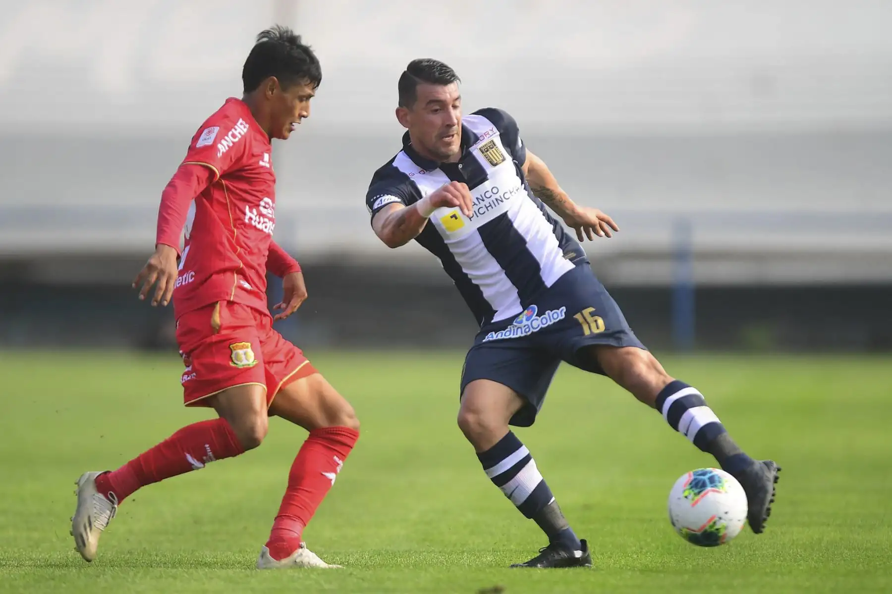 Alianza Lima choca Club Huancayo por la fecha ocho de la Liga 1, en el estadio Alberto Gallardo. Foto: Liga 1