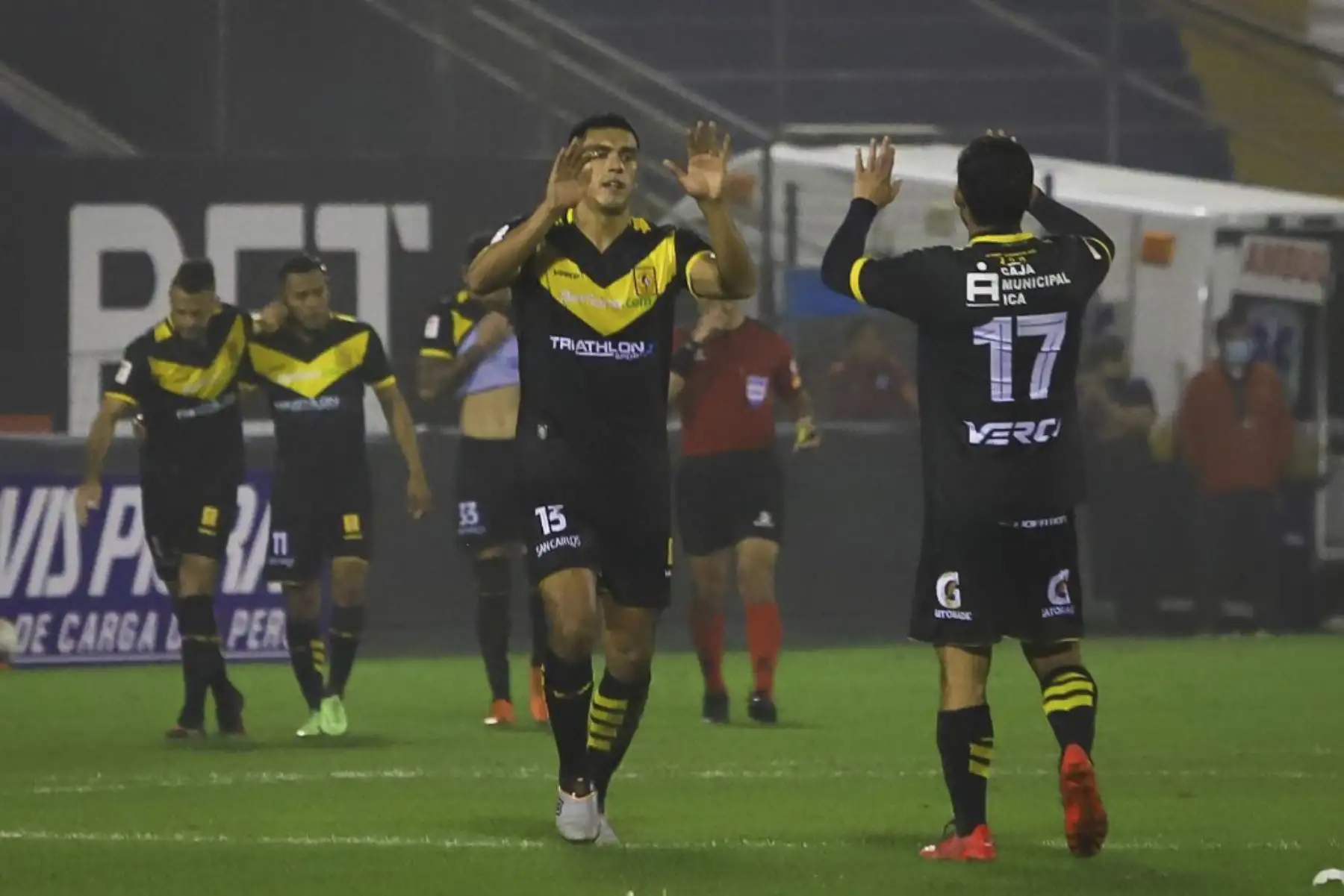 Reyna del Cantolao celebra tras anotar ante Deportivo Municipal durante partido por la octava fecha de la Liga 1, en el estadio Alejandro Villanueva. Foto: Liga 1