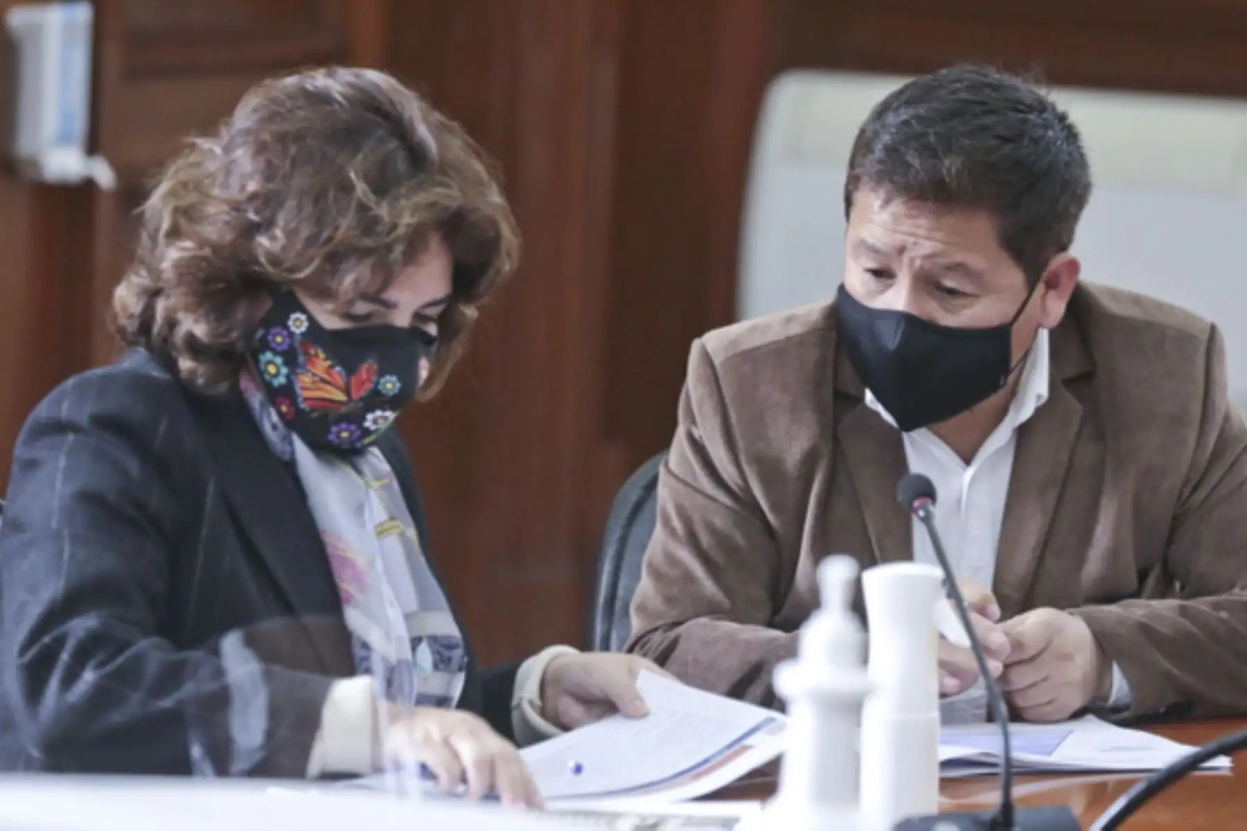 Titular de la PCM, Guido Bellido, recibió a la presidenta del PJ, Elvia Barrios.