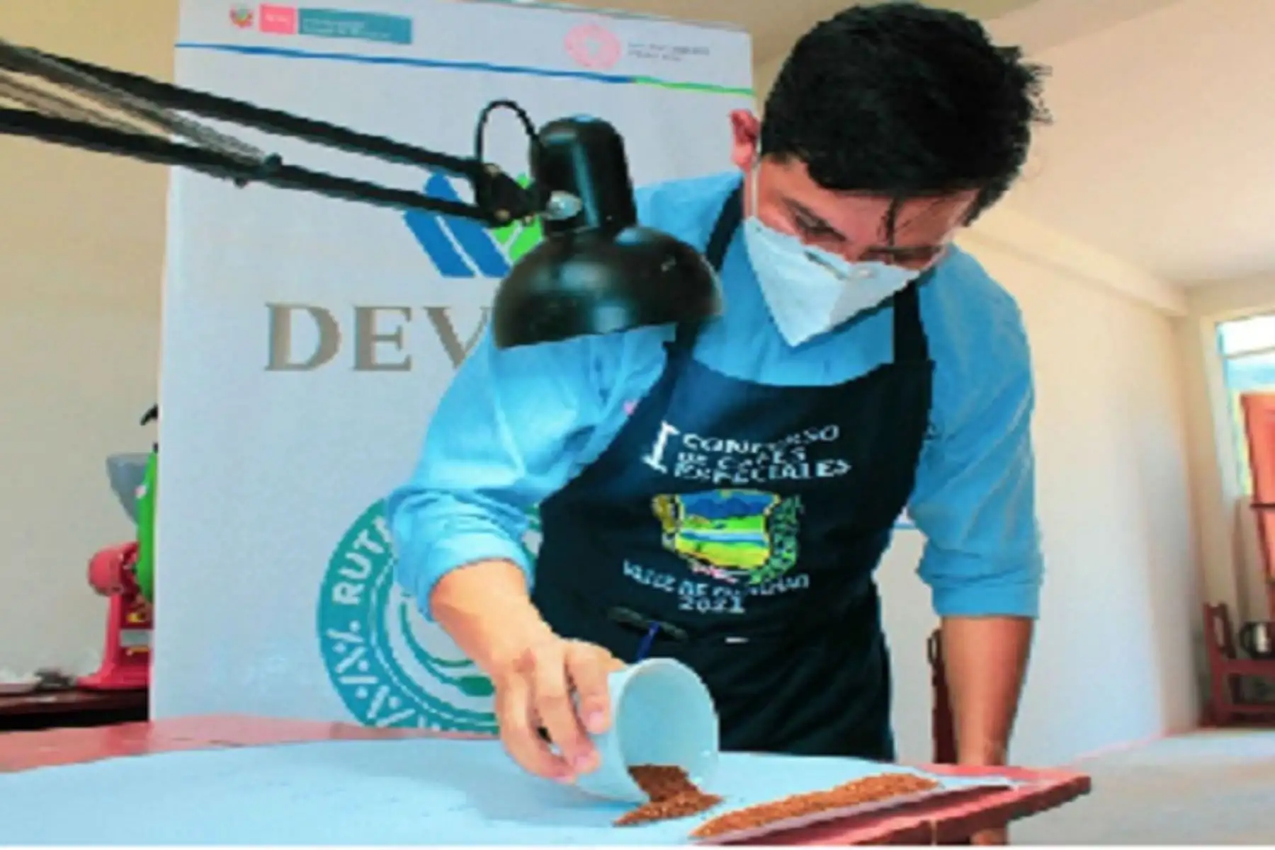 Un total de 27 familias cafetaleras participaron en este primer concurso con sus mejores granos de café.