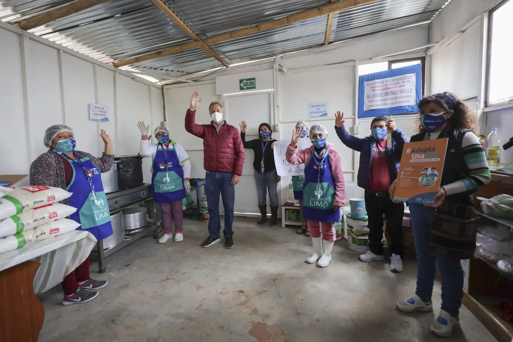 A fin de mejorar la calidad de vida en los barrios de la ciudad, la Municipalidad de Lima concluyó luego de cuatro meses la recuperación integral del cerro Papa con el apoyo de sus líderes vecinales. Foto: ANDINA/Municipalidad de Lima